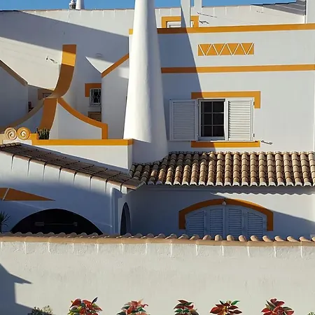 Beach And Townhouse *
